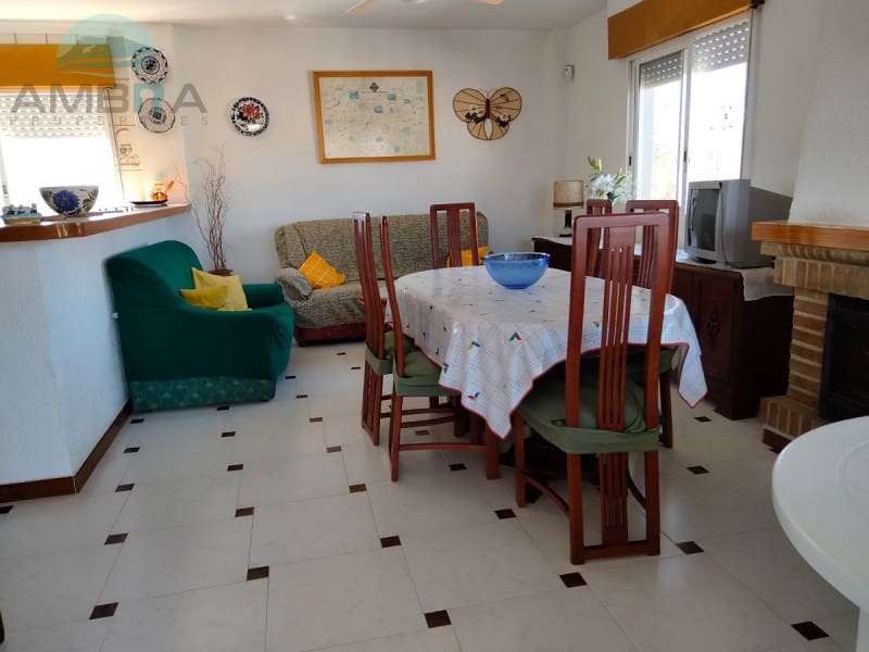 4 bedroom Villa for sale in Oliva with garage - € 380,000 (Ref: 9491472)
