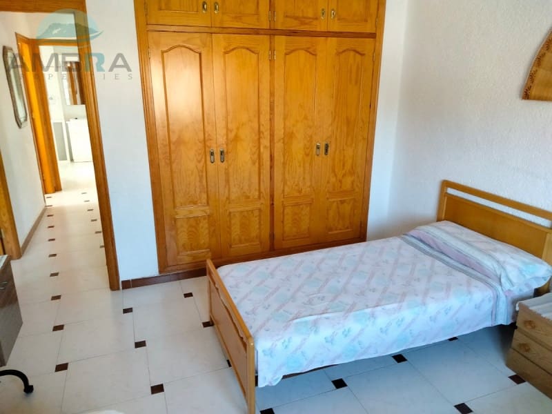 4 bedroom Villa for sale in Oliva with garage - € 380,000 (Ref: 9491472)