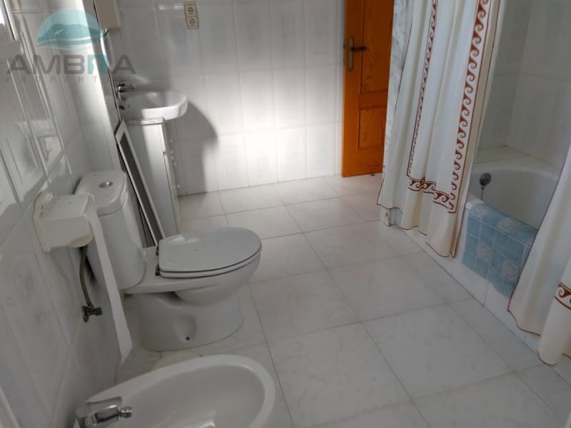 4 bedroom Villa for sale in Oliva with garage - € 380,000 (Ref: 9491472)