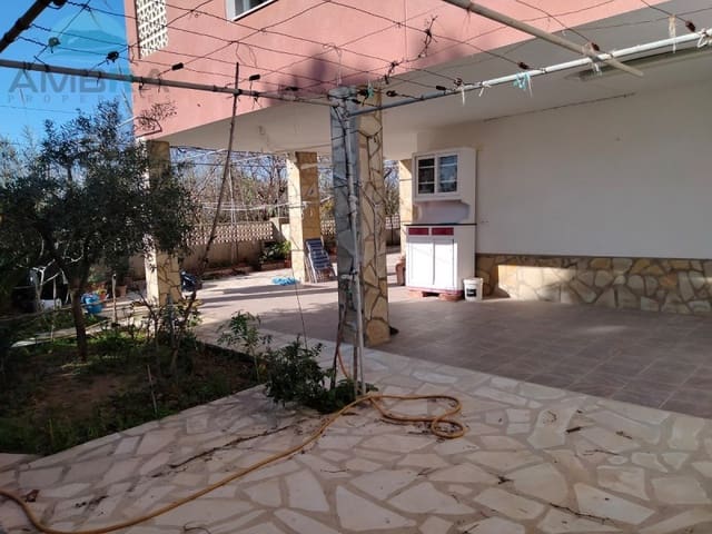 4 makuuhuone Huvila myytävänä paikassa Oliva Pueblo, Oliva mukana 
autotalli - 380 000 € (Ref: 9491472)