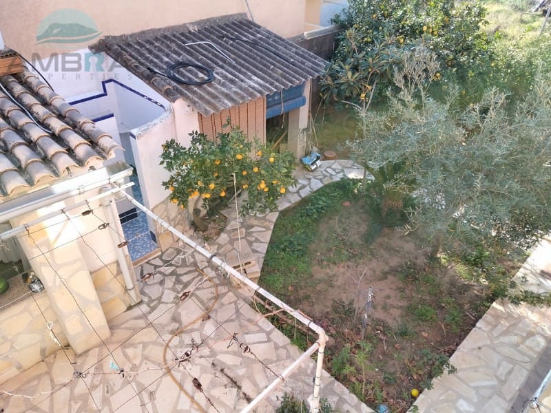 4 bedroom Villa for sale in Oliva with garage - € 380,000 (Ref: 9491472)