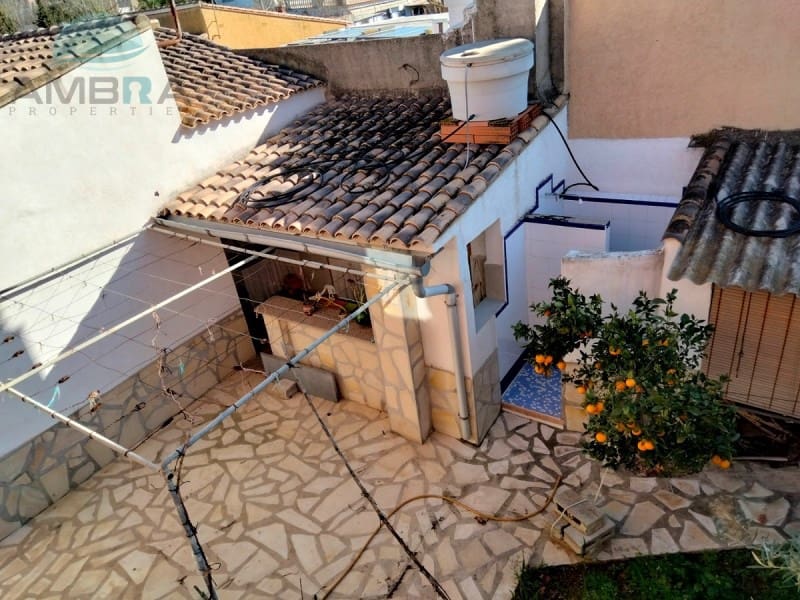 4 bedroom Villa for sale in Oliva with garage - € 380,000 (Ref: 9491472)
