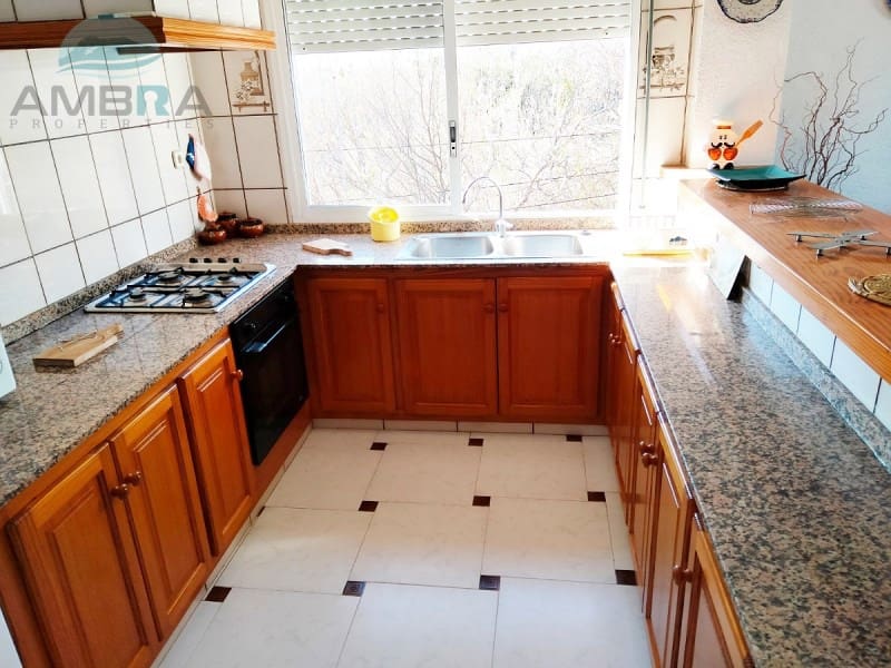 4 bedroom Villa for sale in Oliva with garage - € 380,000 (Ref: 9491472)