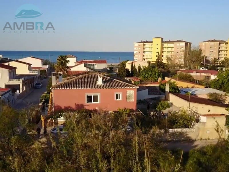 4 bedroom Villa for sale in Oliva with garage - € 380,000 (Ref: 9491472)