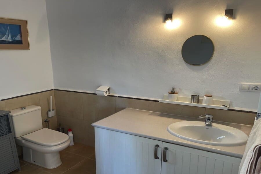 4 bedroom Finca/Country House for sale in Huescar with pool garage - € 275,000 (Ref: 10009705)