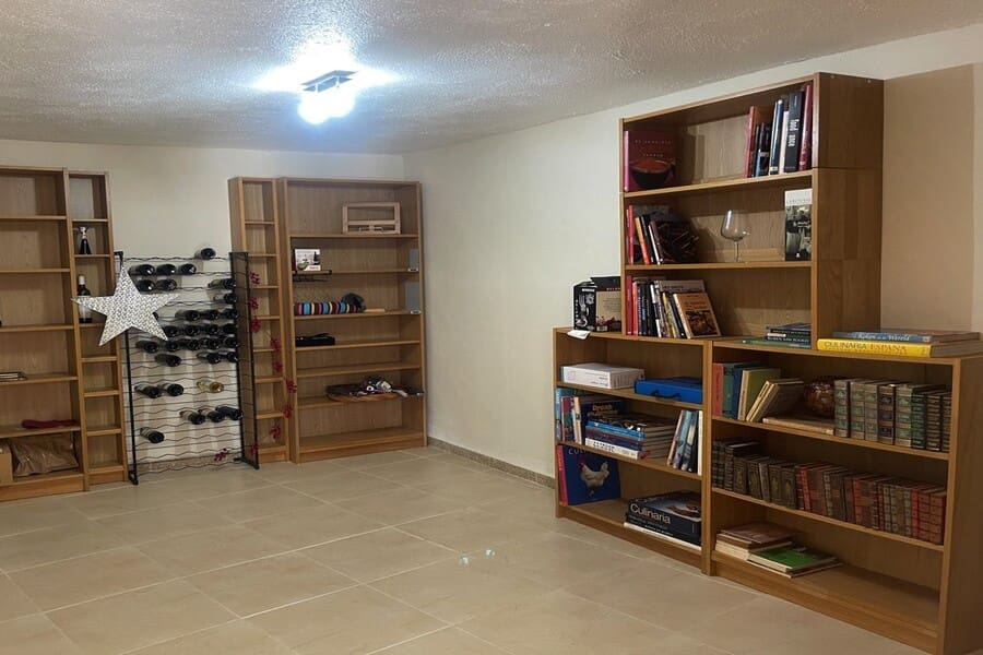 4 bedroom Finca/Country House for sale in Huescar with pool garage - € 275,000 (Ref: 10009705)