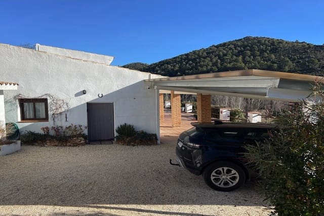 4 bedroom Finca/Country House for sale in Huéscar with pool garage - € 275,000 (Ref: 10009705)