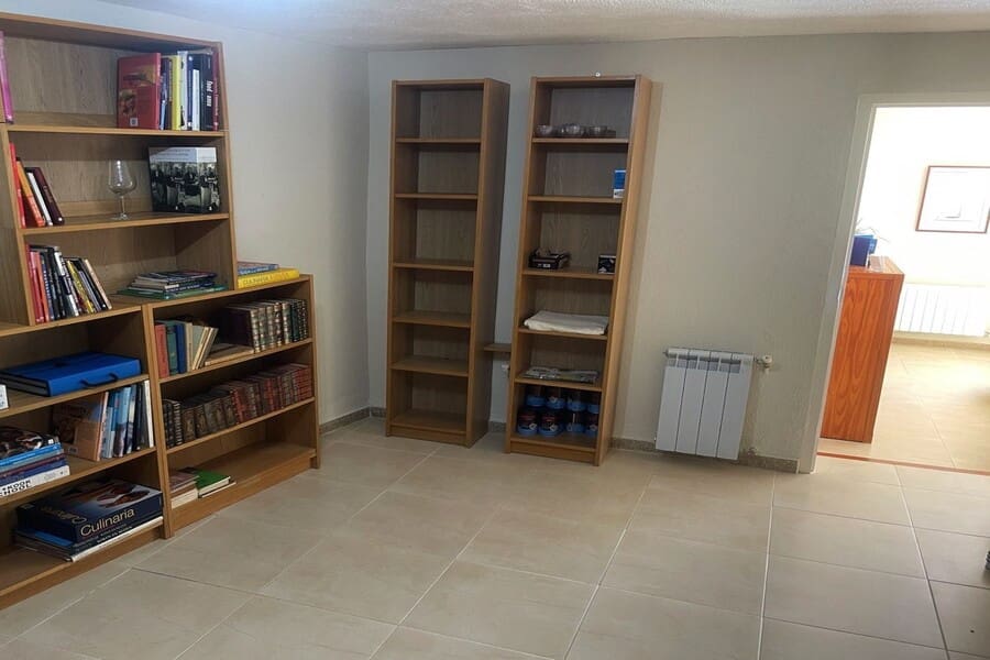 4 bedroom Finca/Country House for sale in Huescar with pool garage - € 275,000 (Ref: 10009705)