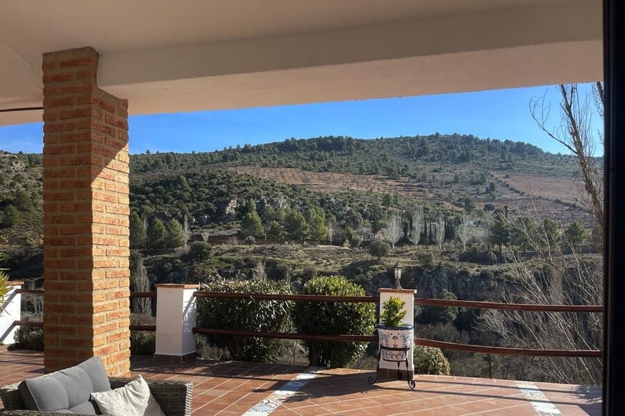 4 bedroom Finca/Country House for sale in Huescar with pool garage - € 275,000 (Ref: 10009705)