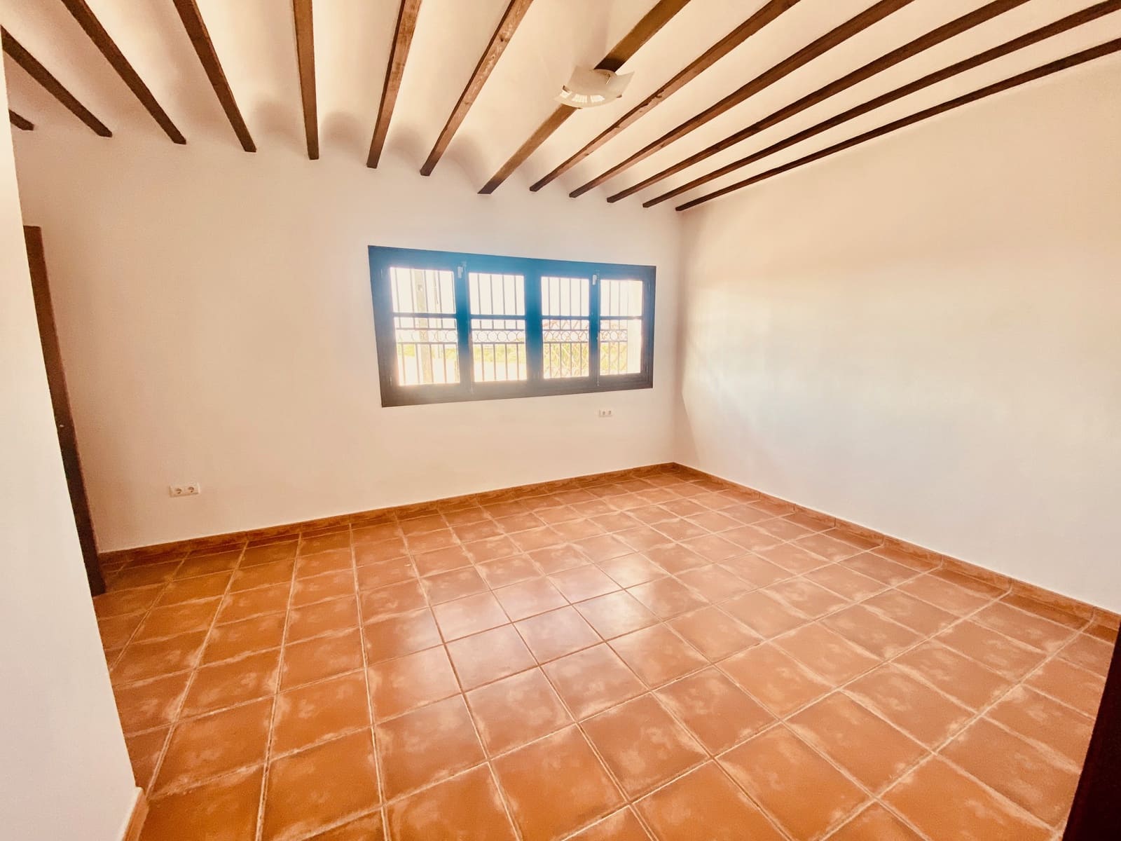6 soveværelse Villa til salg i Barinas med swimmingpool garage - € 471.950 (Ref: 10014746)