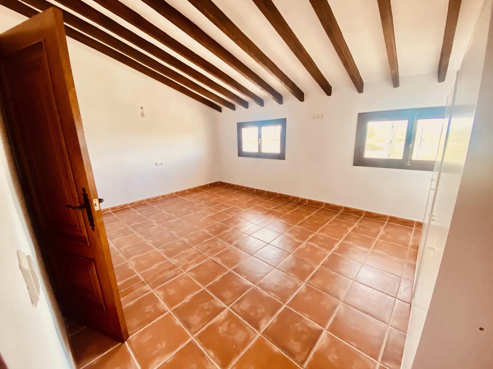 6 soveværelse Villa til salg i Barinas med swimmingpool garage - € 471.950 (Ref: 10014746)