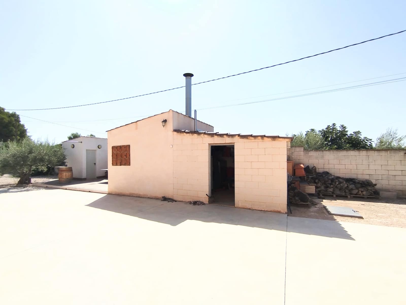4 bedroom Villa for sale in Yecla with pool garage - € 685,000 (Ref: 10029865)