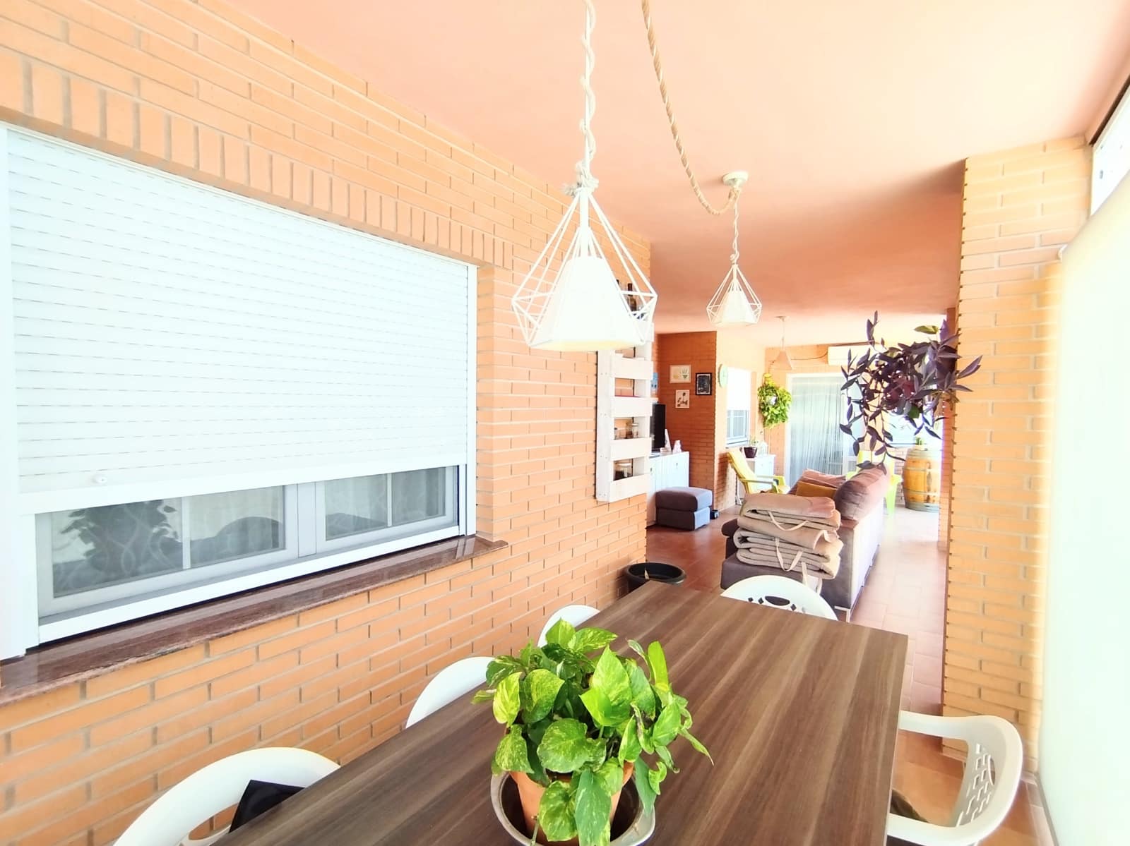 4 bedroom Villa for sale in Yecla with pool garage - € 685,000 (Ref: 10029865)
