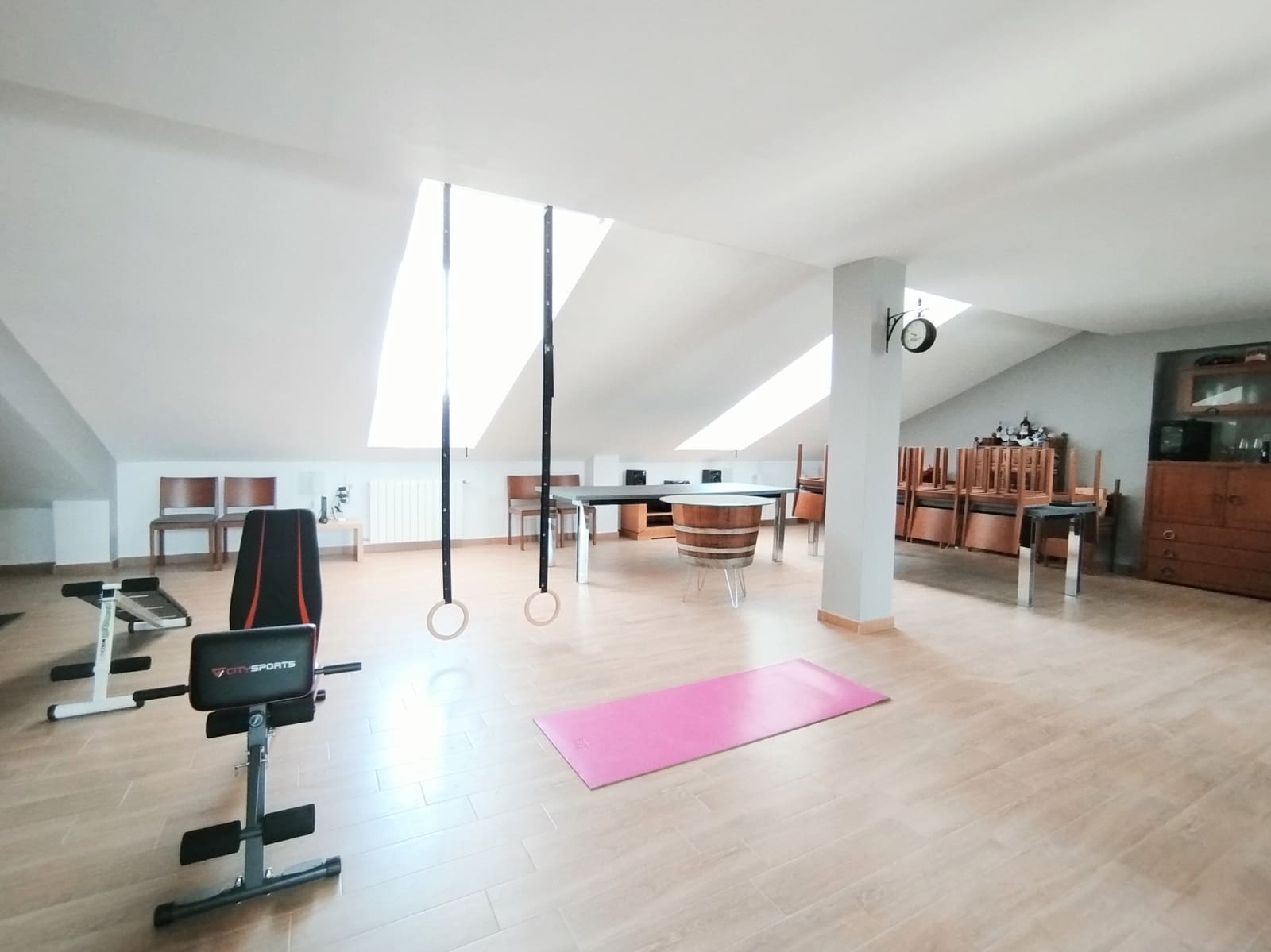 4 bedroom Villa for sale in Yecla with pool garage - € 685,000 (Ref: 10029865)
