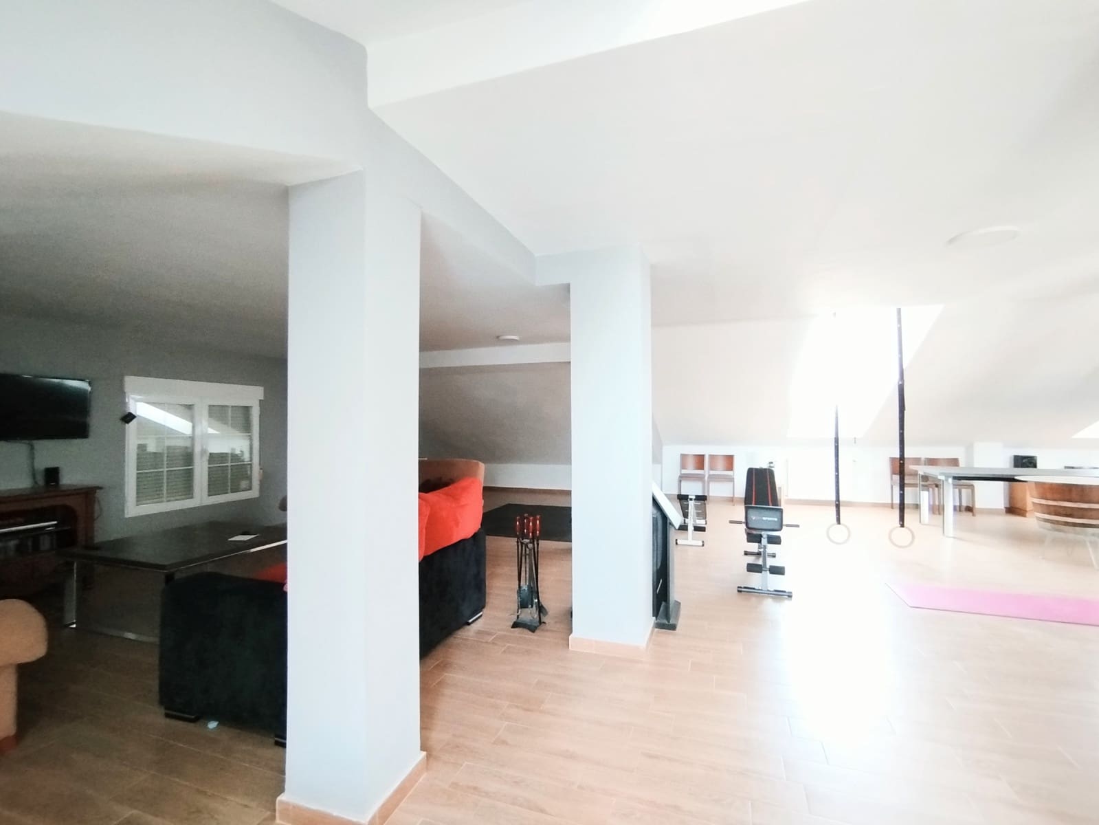 4 bedroom Villa for sale in Yecla with pool garage - € 685,000 (Ref: 10029865)
