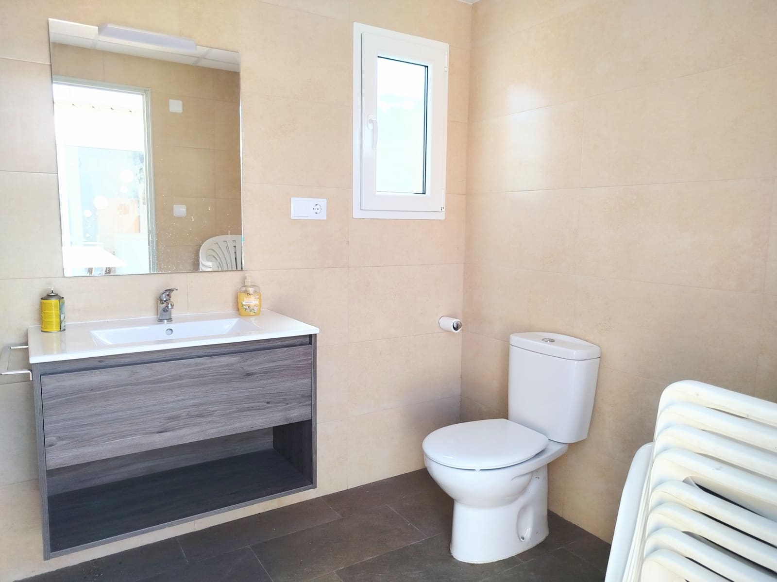 4 bedroom Villa for sale in Yecla with pool garage - € 685,000 (Ref: 10029865)
