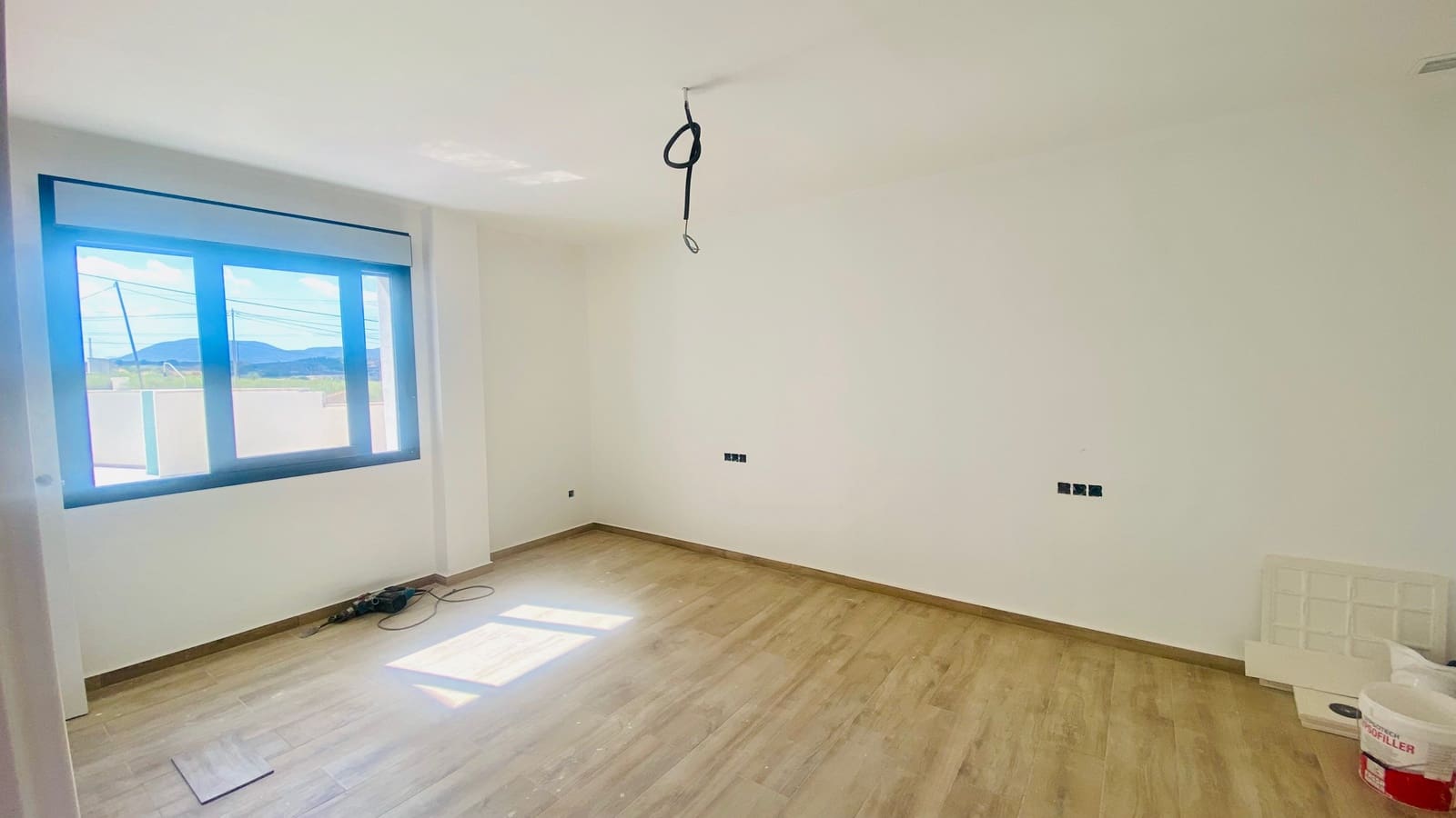 3 makuuhuone Huvila myytävänä paikassa Abanilla mukana uima-altaan - 359 950 € (Ref: 10071024)