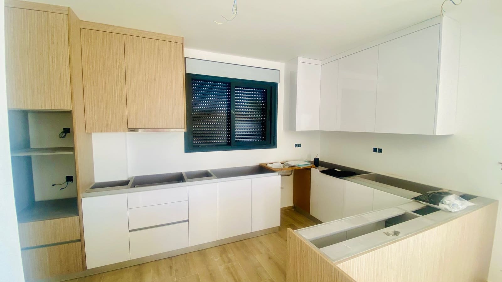 3 makuuhuone Huvila myytävänä paikassa Abanilla mukana uima-altaan - 359 950 € (Ref: 10071024)