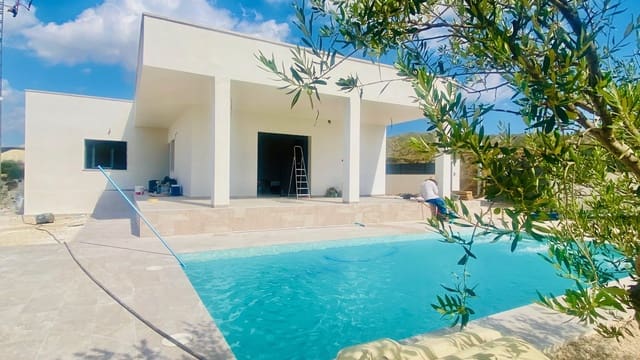3 makuuhuone Huvila myytävänä paikassa Abanilla mukana uima-altaan - 359 950 € (Ref: 10071024)