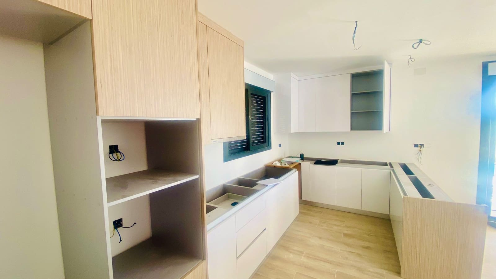 3 makuuhuone Huvila myytävänä paikassa Abanilla mukana uima-altaan - 359 950 € (Ref: 10071024)