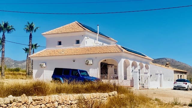 3 bedroom Villa for sale in Macisvenda, Abanilla with pool garage - € 284,900 (Ref: 10078825)