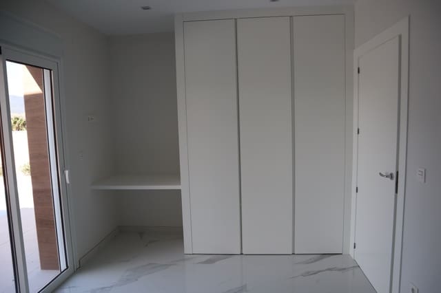 3 quarto Casa de Caverna para venda em Pinoso com piscina garagem - 320 000 € (Ref: 7540614)