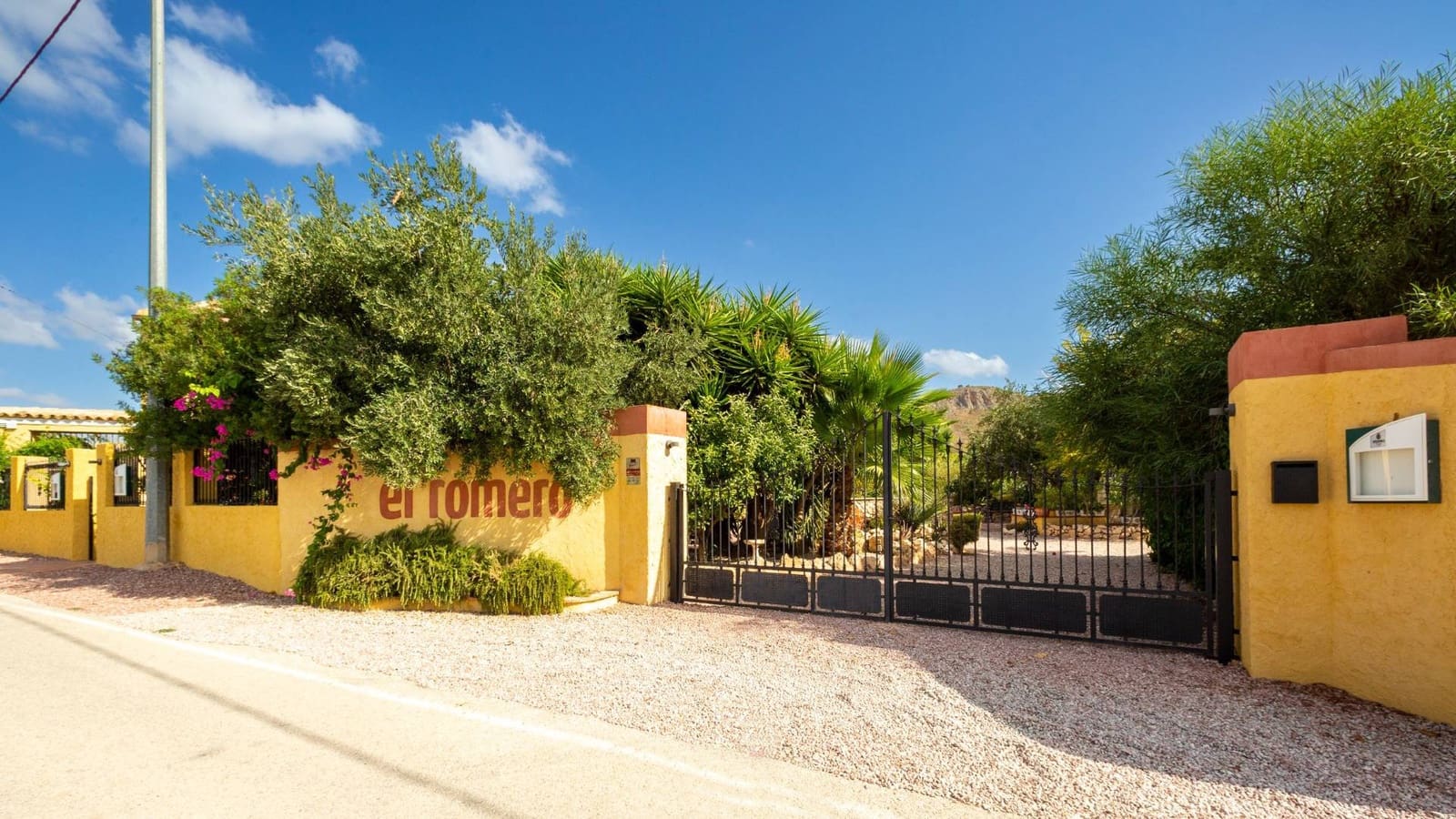 6 chambre Hôtel à vendre à Barbarroja avec piscine garage - 850 000 € (Ref: 7573978)