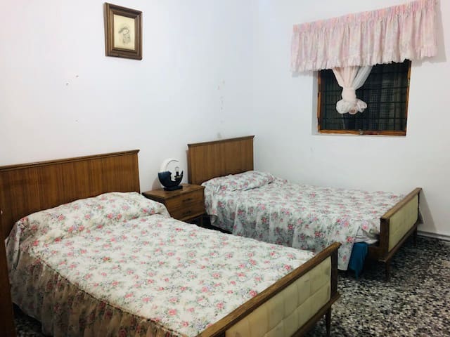 4 chambre Finca/Maison de Campagne à vendre à Yecla avec garage - 151 000 € (Ref: 7767002)