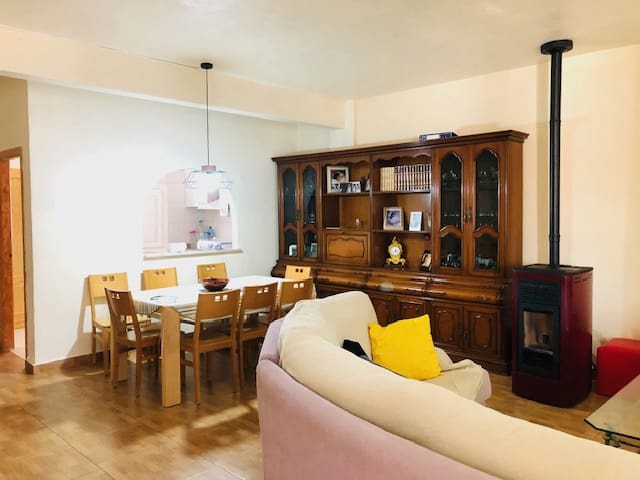 4 chambre Finca/Maison de Campagne à vendre à Yecla avec piscine garage - 275 000 € (Ref: 7833872)