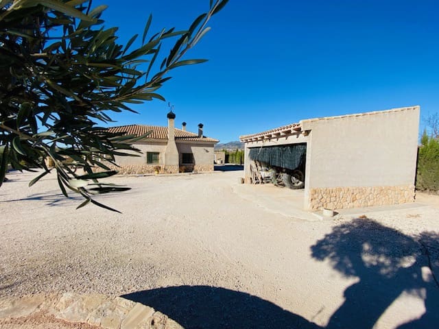 1 slaapkamer Finca/Landhuis te koop in Pinoso met garage - € 199.950 (Ref: 7935401)