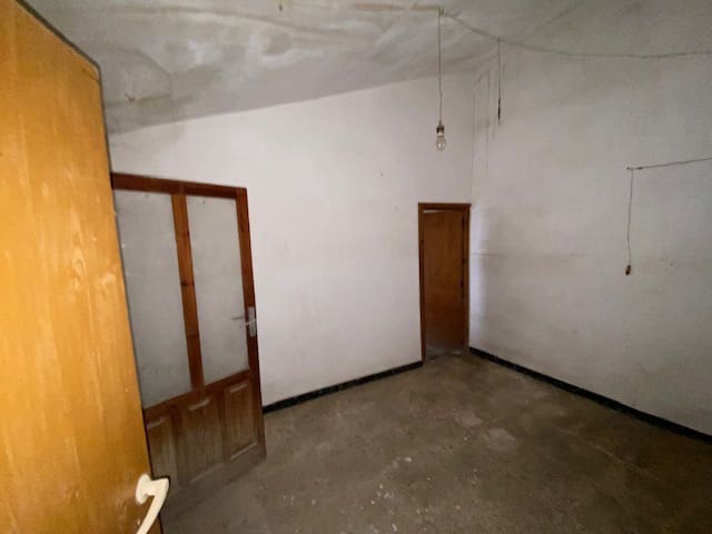 2 slaapkamer Huis te koop in Pinoso - € 55.000 (Ref: 8085539)