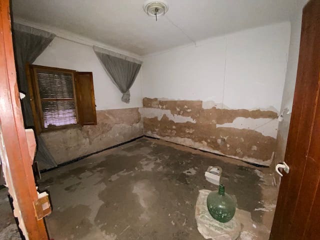 2 slaapkamer Huis te koop in Pinoso - € 55.000 (Ref: 8085539)