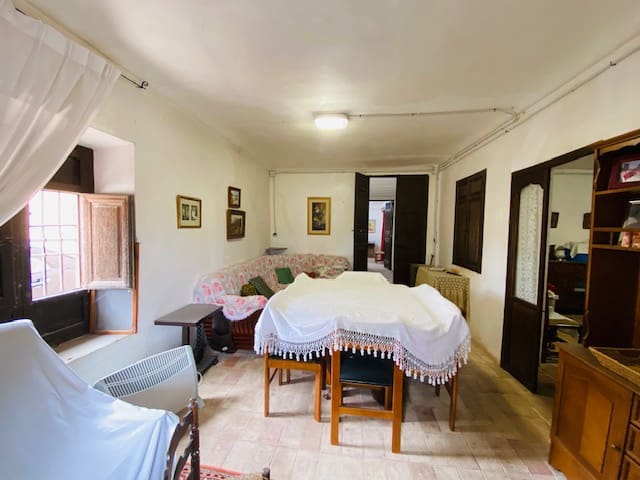 8 soveværelse Semi-Rækkehus til salg i Pinoso - € 205.000 (Ref: 8207030)