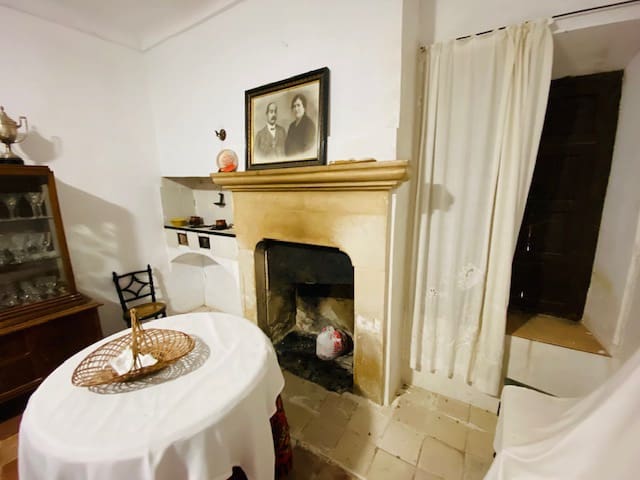 8 soveværelse Semi-Rækkehus til salg i Pinoso - € 205.000 (Ref: 8207030)