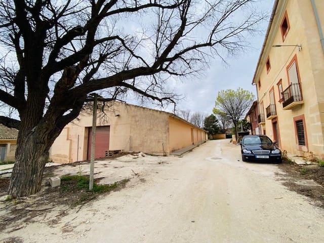 8 soveværelse Semi-Rækkehus til salg i Pinoso - € 205.000 (Ref: 8207030)