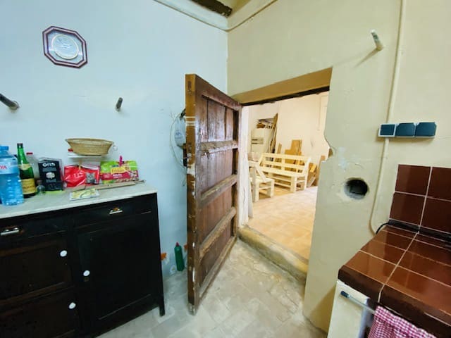 8 soveværelse Semi-Rækkehus til salg i Pinoso - € 205.000 (Ref: 8207030)