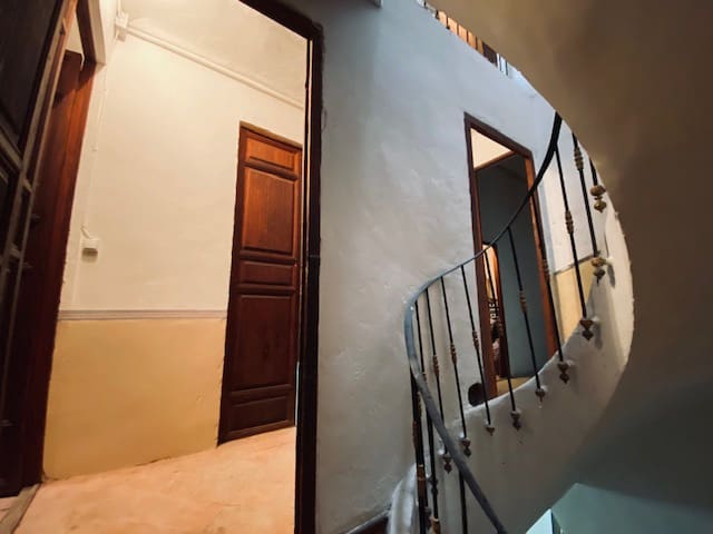 8 soveværelse Semi-Rækkehus til salg i Pinoso - € 205.000 (Ref: 8207030)