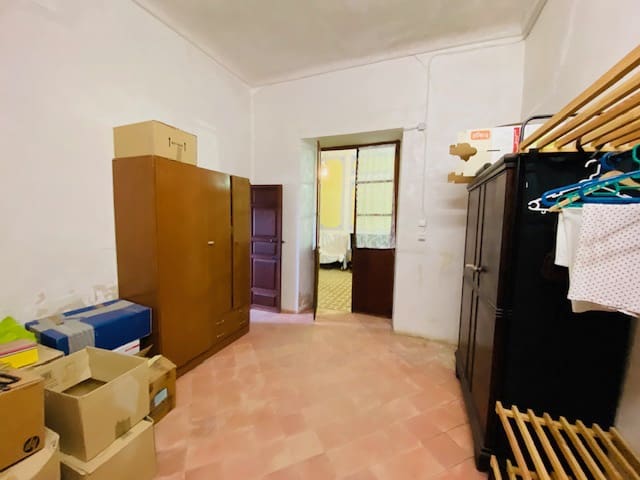 8 soveværelse Semi-Rækkehus til salg i Pinoso - € 205.000 (Ref: 8207030)