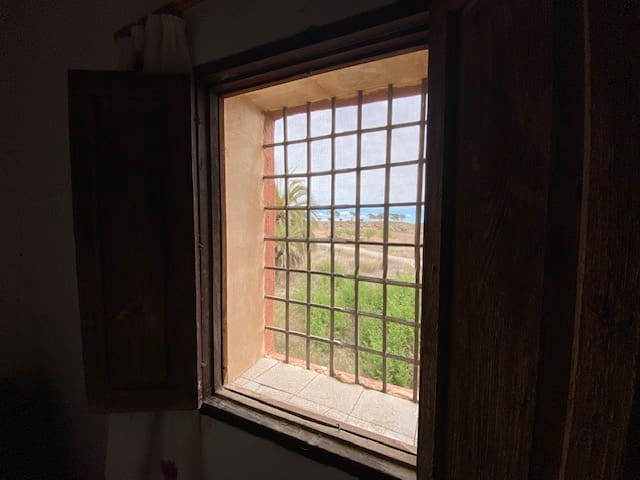 8 soveværelse Semi-Rækkehus til salg i Pinoso - € 205.000 (Ref: 8207030)