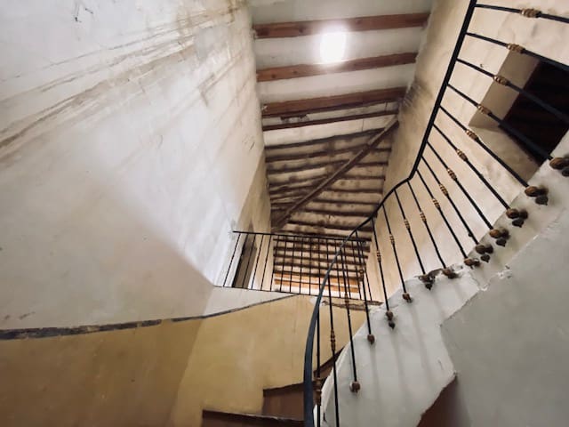 8 soveværelse Semi-Rækkehus til salg i Pinoso - € 205.000 (Ref: 8207030)