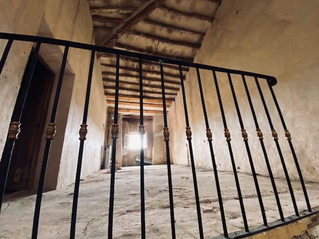 8 soveværelse Semi-Rækkehus til salg i Pinoso - € 205.000 (Ref: 8207030)