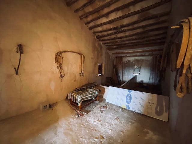 8 soveværelse Semi-Rækkehus til salg i Pinoso - € 205.000 (Ref: 8207030)