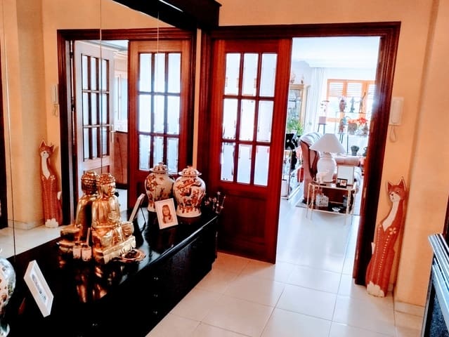 4 slaapkamer Appartement te koop in Hellín met garage - € 290.000 (Ref: 8231438)