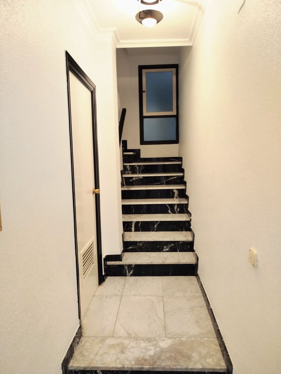 4 bedroom Townhouse for sale in Yecla de Yeltes with garage - € 170,000 (Ref: 8528863)