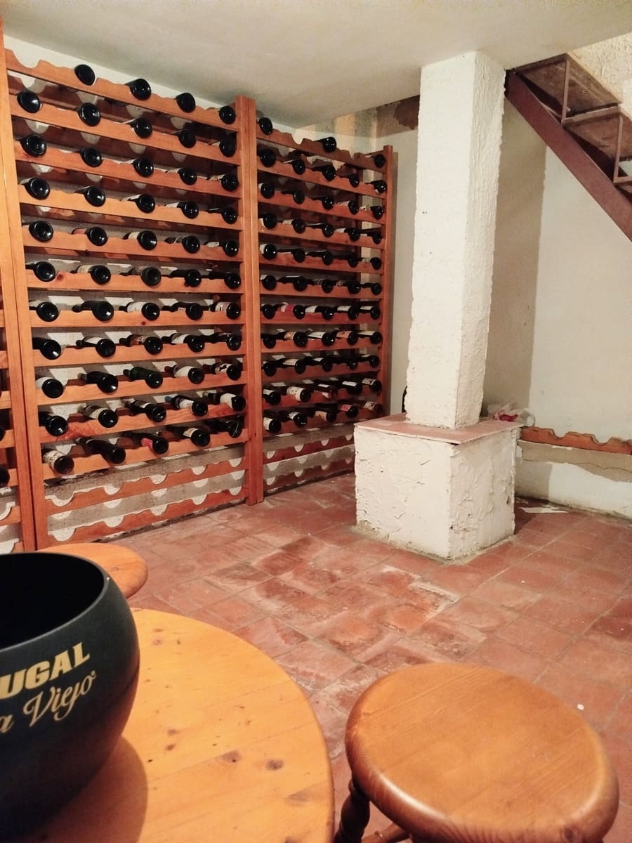 4 bedroom Townhouse for sale in Yecla de Yeltes with garage - € 170,000 (Ref: 8528863)