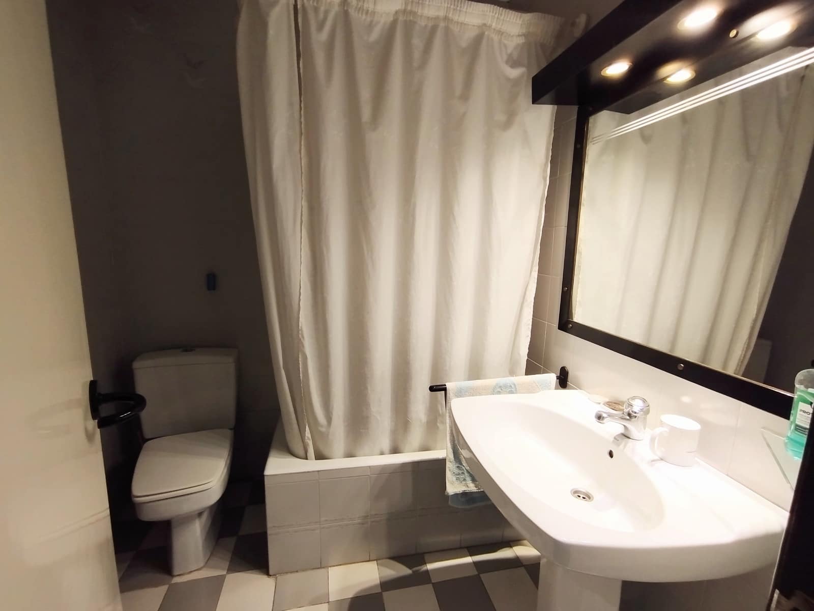 4 bedroom Townhouse for sale in Yecla de Yeltes with garage - € 170,000 (Ref: 8528863)