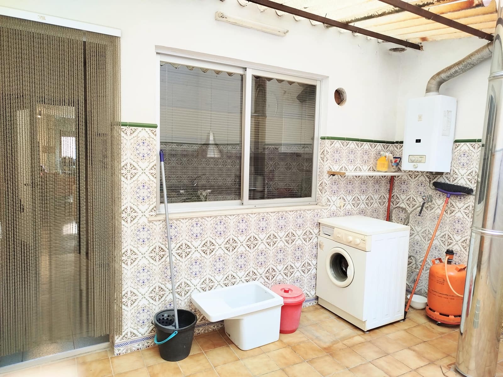 4 bedroom Townhouse for sale in Yecla de Yeltes with garage - € 170,000 (Ref: 8528863)