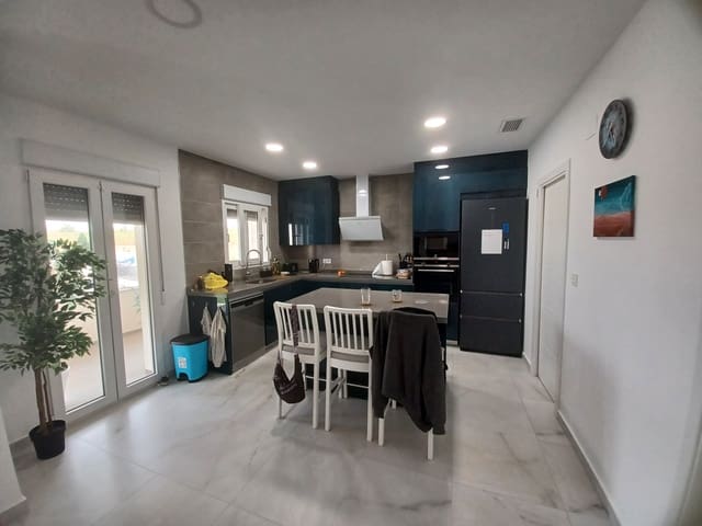 6 bedroom Villa for sale in Pinoso with pool garage - € 699,000 (Ref: 9072885)