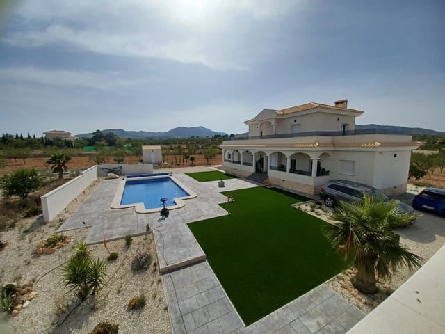 6 bedroom Villa for sale in Pinoso with pool garage - € 699,000 (Ref: 9072885)
