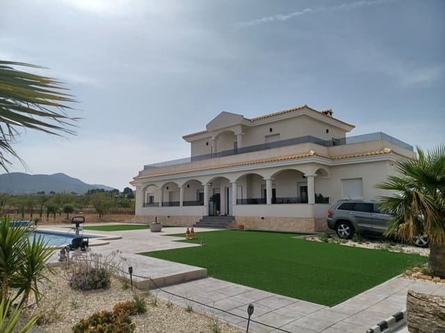 6 bedroom Villa for sale in Pinoso with pool garage - € 699,000 (Ref: 9072885)